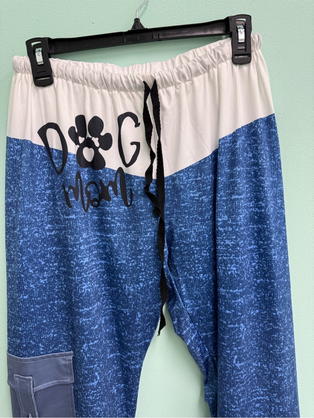 New Blue & White DOG MOM Paw Print Lounge Pants 27x30 - Picture 3 of 7